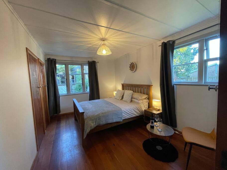 Watts, A Cosy Escape Villa Хамилтън Екстериор снимка