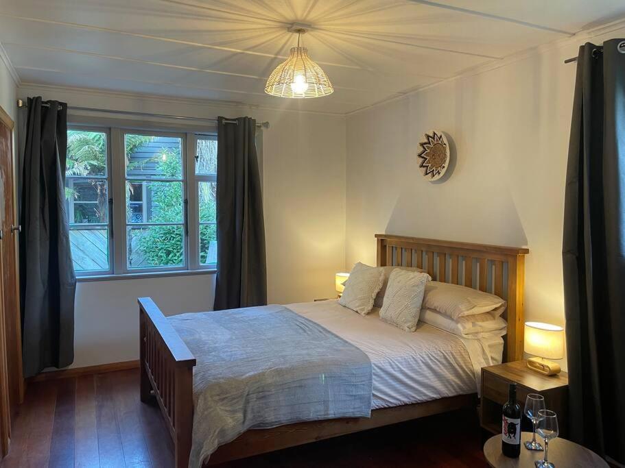 Watts, A Cosy Escape Villa Хамилтън Екстериор снимка